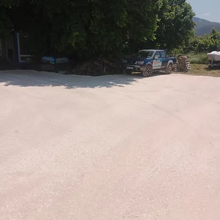 Patra Skala Prinou Apartmán *