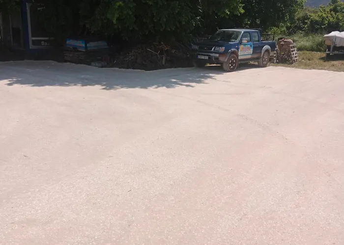 Patra Skala Prinou Apartmán *